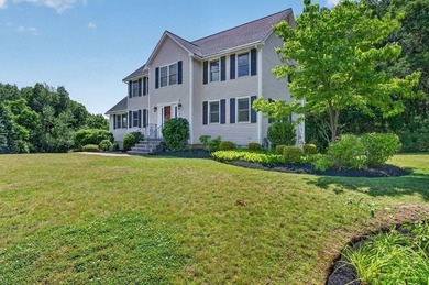 Beautifully maintained Colonial set on a manicured one-acre - photo 40