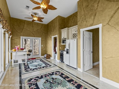 Located in Windermere West, this 5 bed, 4.5 bath lakefront home - photo 45