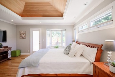 Absolutely spectacular Craftsman-style home on a quiet lane in - photo 47