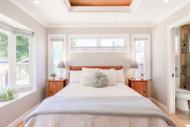 Absolutely spectacular Craftsman-style home on a quiet lane in - photo 50