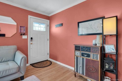 Welcome to 6 Linton Court, a beautifully maintained 2-bedroom - photo 4