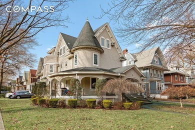 Built by acclaimed architect Benjamin Driesler in 1903, 700 E - photo 12