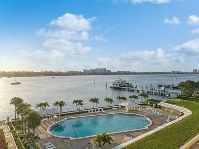 Beautifully refreshed, this spacious 2-bedroom residence (easily - photo 14