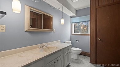 You read that right-a lake home on Horseshoe Bend with a garage - photo 16