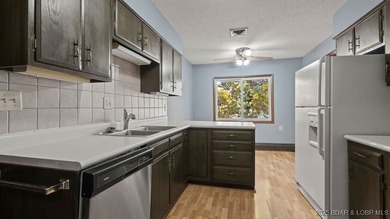 You read that right-a lake home on Horseshoe Bend with a garage - photo 18