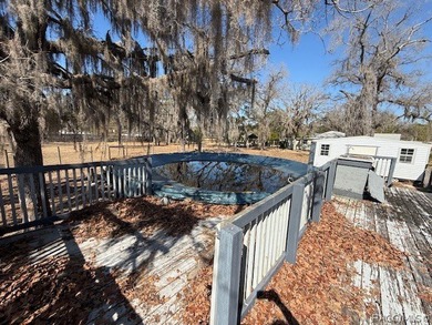 Discover the potential of this 4 bedroom, 2 bathroom - photo 19