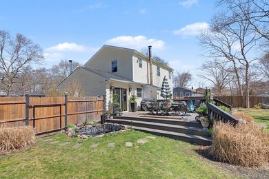 Welcome to 64 Sweetbriar Dr in Mastic - a spacious 6-bedroom - photo 20