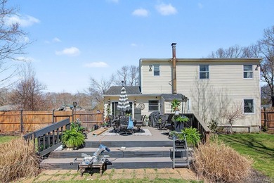 Welcome to 64 Sweetbriar Dr in Mastic - a spacious 6-bedroom - photo 21