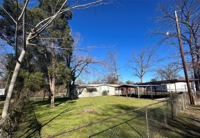 Lake Home For Sale in Trinidad, Texas