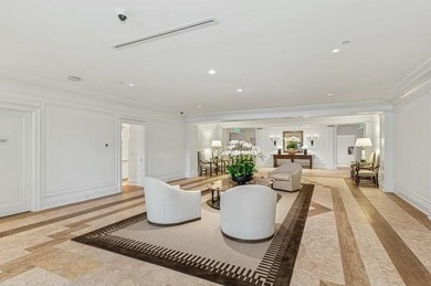 Beautifully refreshed, this spacious 2-bedroom residence (easily - photo 21