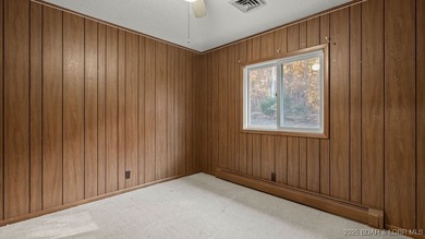 You read that right-a lake home on Horseshoe Bend with a garage - photo 24