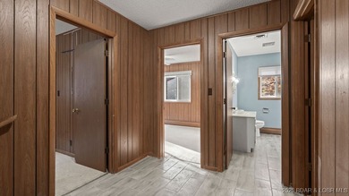 You read that right-a lake home on Horseshoe Bend with a garage - photo 29