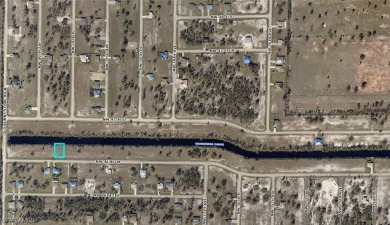 Beautiful Lot on this highly desirable area, Cassandra Canal is - photo 2