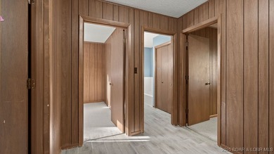 You read that right-a lake home on Horseshoe Bend with a garage - photo 34