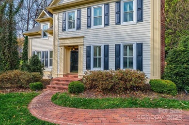 Lake Hickory Home For Sale in Hickory North Carolina