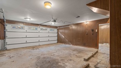 You read that right-a lake home on Horseshoe Bend with a garage - photo 50
