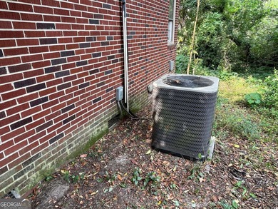 Welcome to your charming new home in Swainsboro! Backs a lake - photo 6
