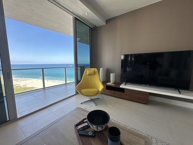 Gorgeous Turnkey apartment-Live the dream in this 2 year new - photo 5