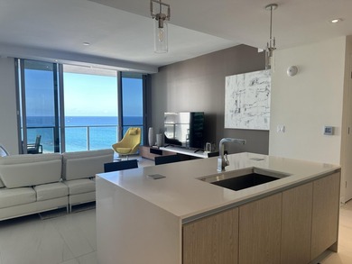 Gorgeous Turnkey apartment-Live the dream in this 2 year new - photo 6