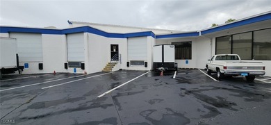 Perfect Location for a LIVE/WORK OPPORTUNITY! Waterfront - photo 5