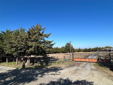 Lake Home For Sale in Wolfe City, Texas