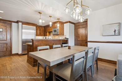 2024 renovations completed (including new decor, furniture - photo 11