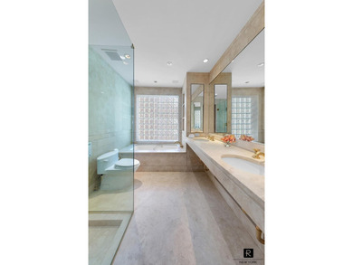 Occupying the entire sixth floor of one of Park Avenue's most - photo 11