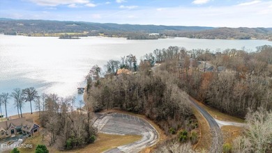 Build your dream lakefront home on this beautiful .89 acre lot - photo 4