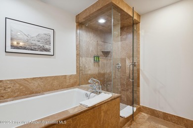 2024 renovations completed (including new decor, furniture - photo 21