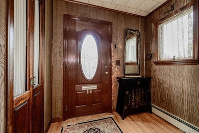 Welcome to 1815 Meadowbrook Road, Merrick, NY! This lovely cape - photo 2