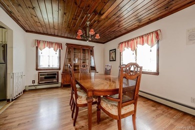 Welcome to 1815 Meadowbrook Road, Merrick, NY! This lovely cape - photo 5