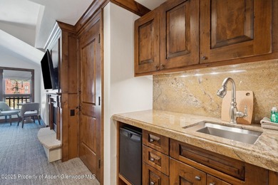 2024 renovations completed (including new decor, furniture - photo 26