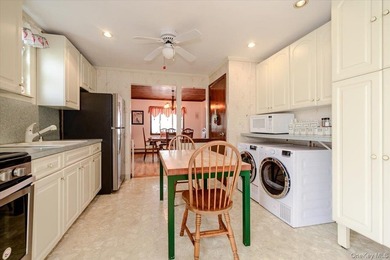 Welcome to 1815 Meadowbrook Road, Merrick, NY! This lovely cape - photo 7