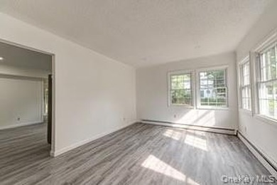 Welcome to this beautifully updated 3-bedroom, 1-bath home - photo 3