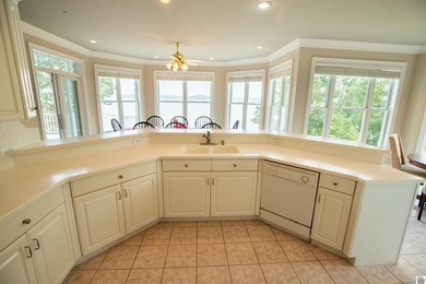 Magnificent property on Kentucky Lake! Southern Living Style - photo 15