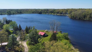 Escape to your own lakeside retreat with this beautifully - photo 17