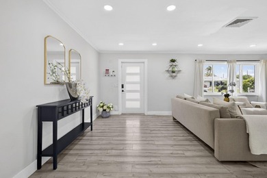 Beautifully updated and move-in ready 3-Bed 2-Bath Residence - photo 6