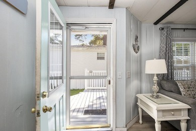 Welcome to this beautifully upgraded 4-bedroom, 2-bathroom home - photo 7