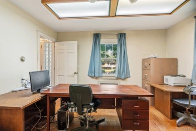 Nestled in the heart of Lindenhurst Village, this classic - photo 9