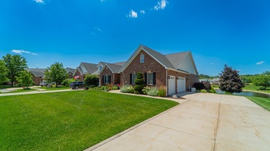 Lake Townhome/Townhouse For Sale in Crown Point, Indiana
