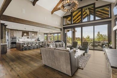 Elevate your lifestyle at this stately, airy sanctuary in - photo 4
