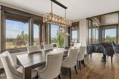 Elevate your lifestyle at this stately, airy sanctuary in - photo 6