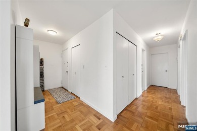 2100 Linwood Ave 19V - photo 10