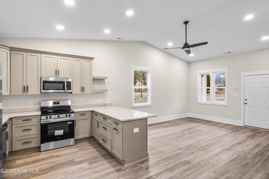 Welcome to your dream home in the heart of Boiling Spring Lakes - photo 6