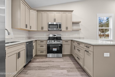 Welcome to your dream home in the heart of Boiling Spring Lakes - photo 8