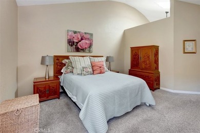 Located just 10 minutes from the iconic Laguna Beach, this - photo 12