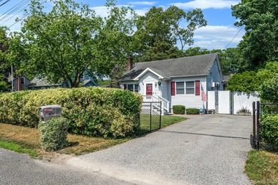 Welcome to this charming, well-maintained 2-bedroom, 1-bath - photo 4