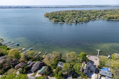 Set along a remarkable stretch of Lake Monona shoreline, this - photo 10