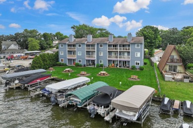 Lake Home For Sale in Fox Lake, Illinois
