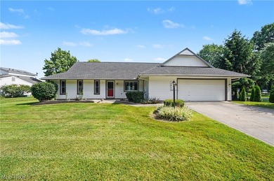 Welcome to 3854 Surfside Circle, a beautifully maintained - photo 1